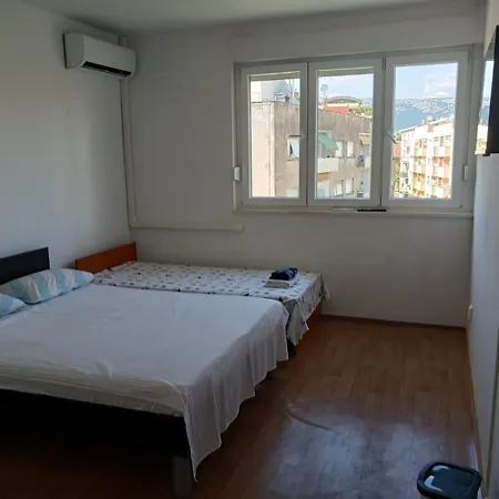 With Private Toilet And Terrace In Center In Shared